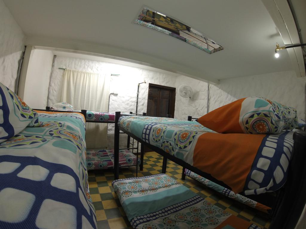 Mila Hostel Медельин Экстерьер фото