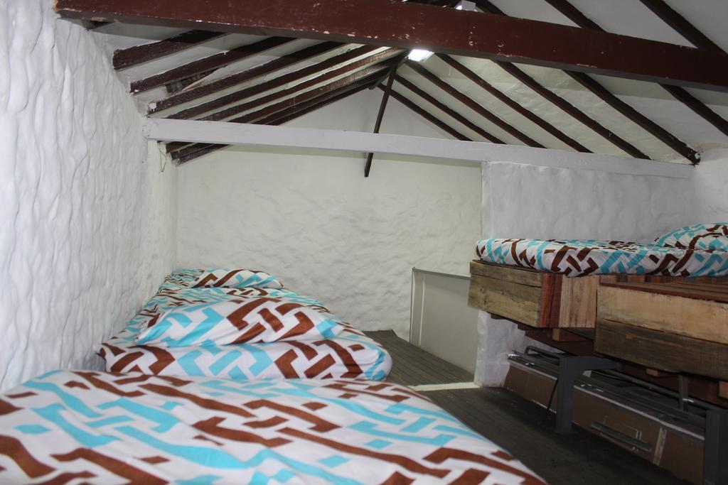 Mila Hostel Медельин Экстерьер фото