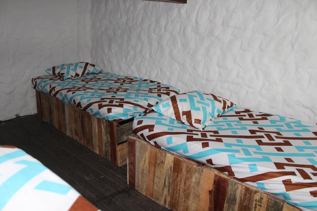 Mila Hostel Медельин Экстерьер фото
