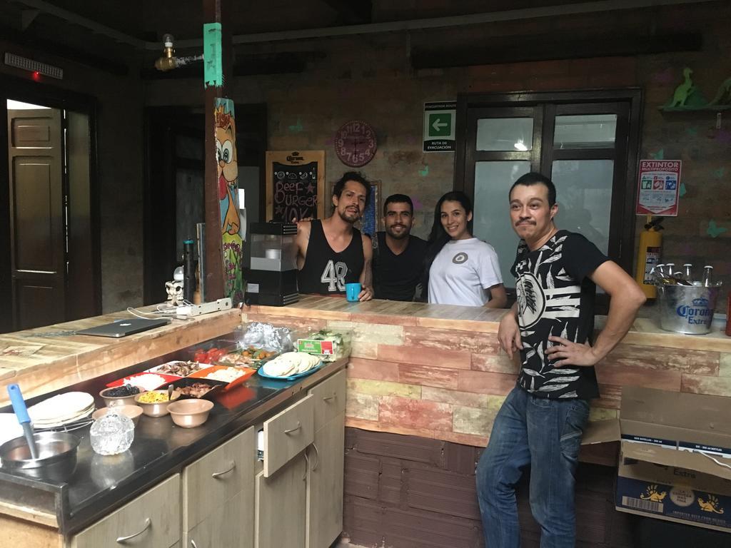 Mila Hostel Медельин Экстерьер фото