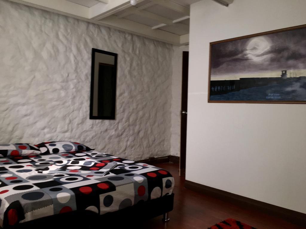 Mila Hostel Медельин Экстерьер фото